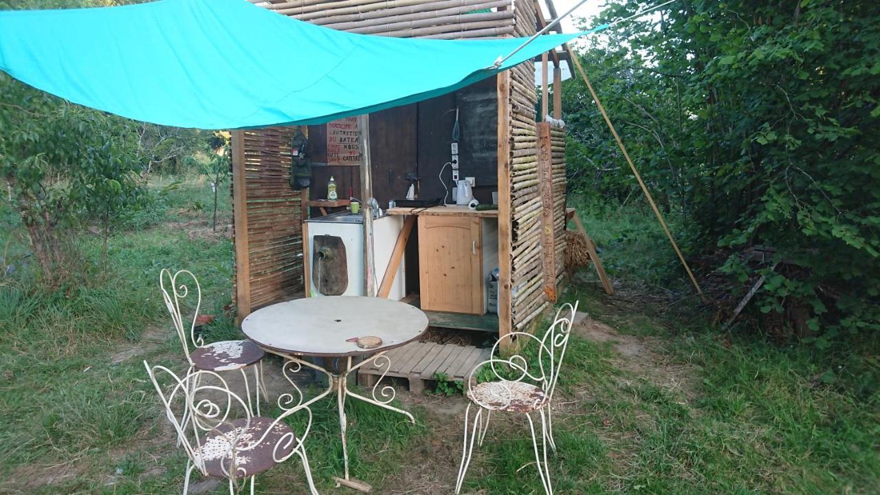 Tente en permaculture pirate Creysse  Exterior foto